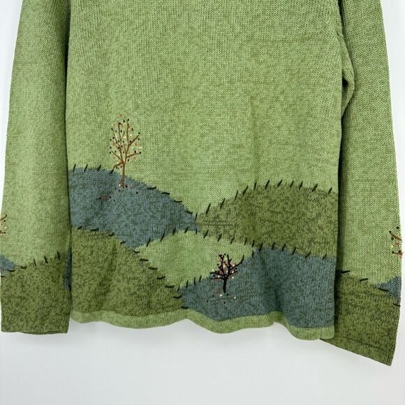 Vintage Green Sweater with Nature Scene - Picture 10 of 12